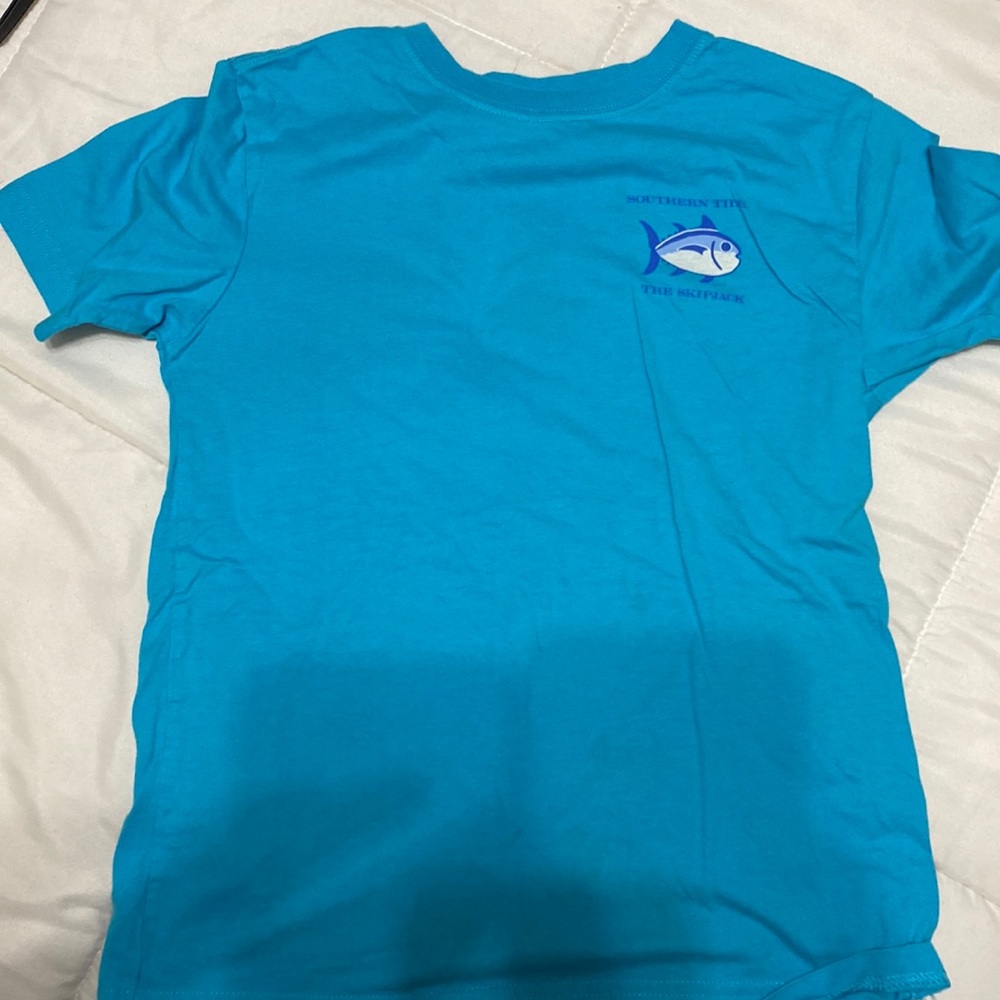 Kids Southern Tide tee. Sz SMALL